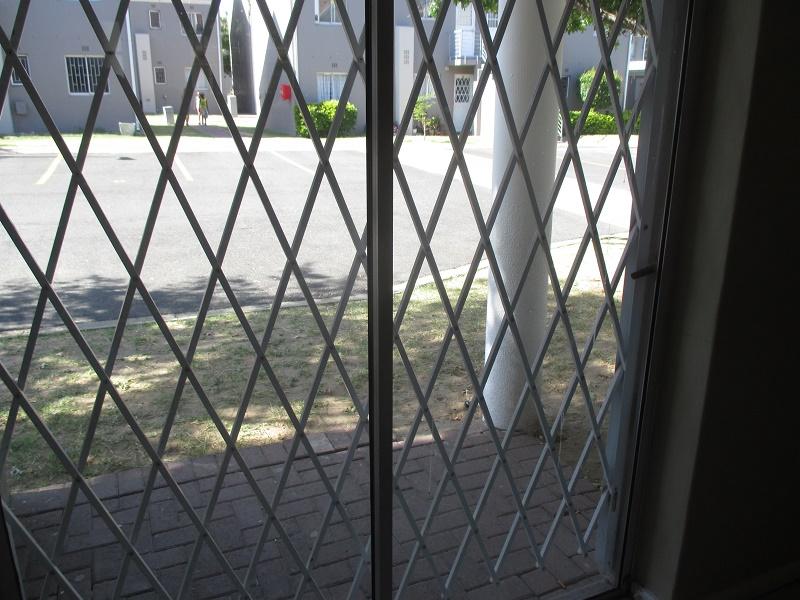 To Let 2 Bedroom Property for Rent in Paarl Western Cape